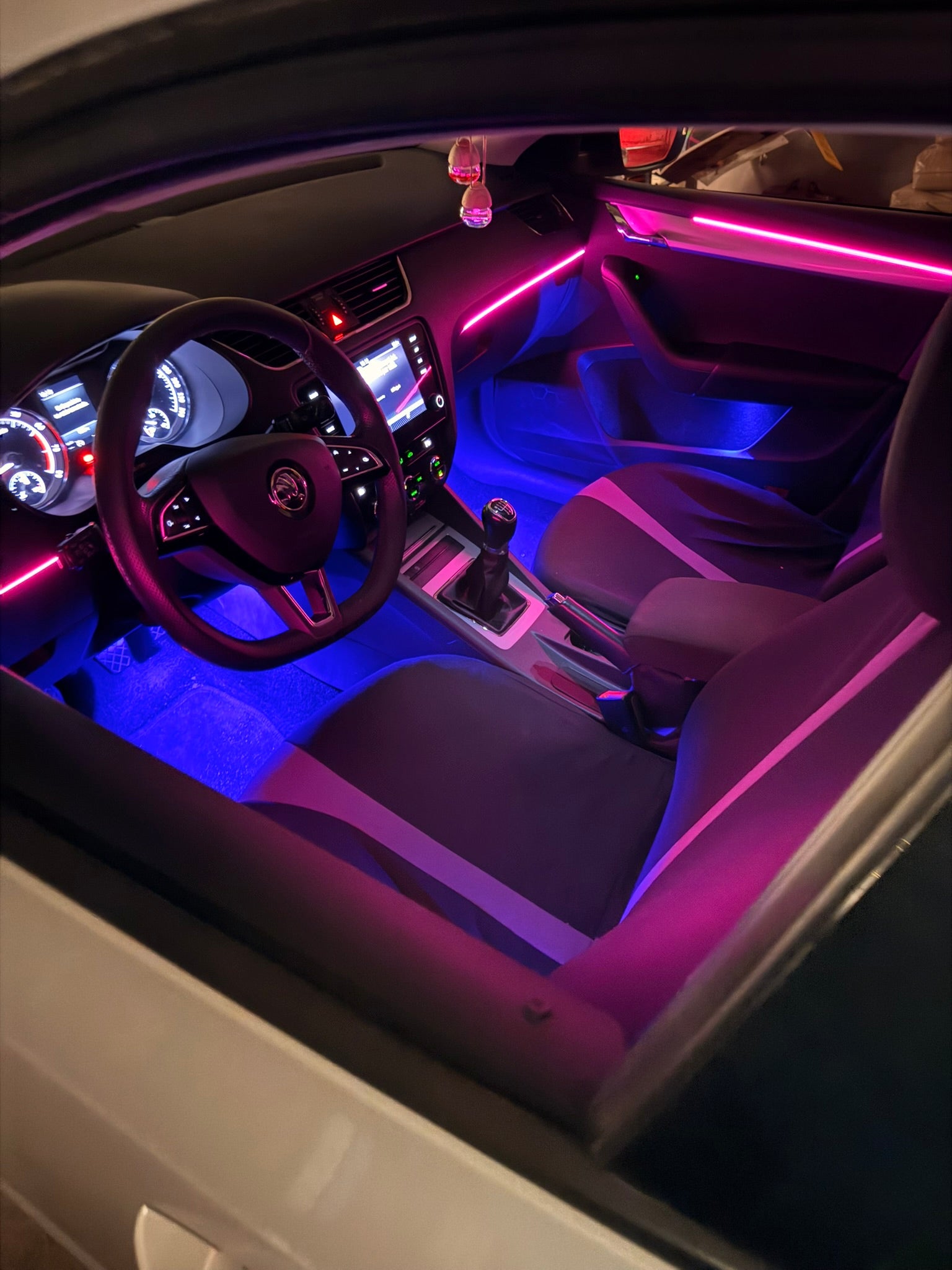 Škoda Fabia — instalación Autoluxe